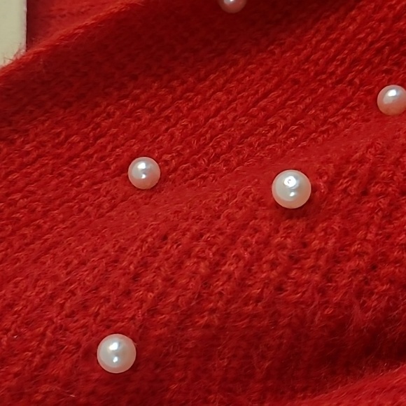 NO BOUNDARIES Off shoulder sweater top - Picture 4 of 5